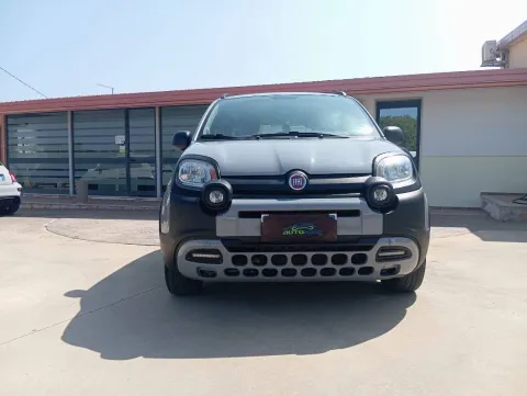 Fiat Panda 1.0 hybrid City Cross s&s 70cv - Immagine 2