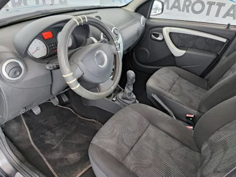 Dacia Sandero 1.4 8v Gpl - Immagine 8