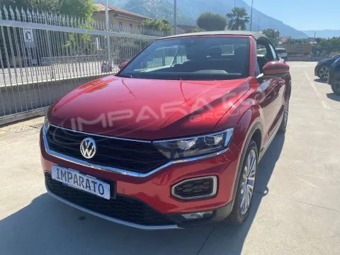 Volkswagen T-Roc Cabriolet 1.5 tsi Style dsg - Immagine 1