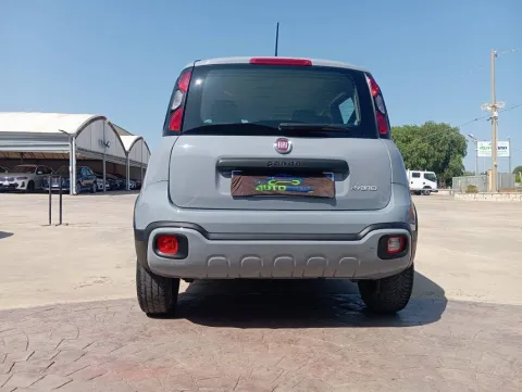 Fiat Panda 1.0 hybrid City Cross s&s 70cv - Immagine 7