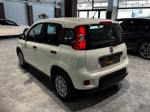 Fiat Panda 1.0 firefly hybrid s&s 70cv - Immagine 4