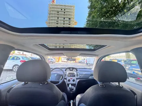 Lancia Ypsilon 1.2 8v ModaMilano - Immagine 17