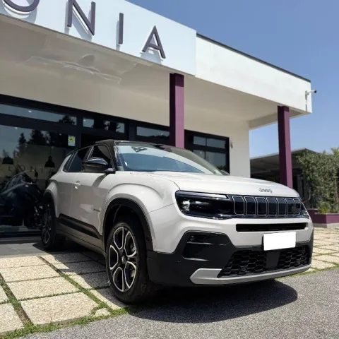 Jeep Avenger 1.2 turbo e-hybrid mhev Summit fwd 110cv edct6 - Immagine 1