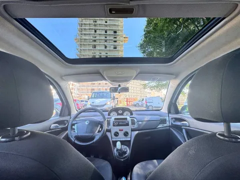 Lancia Ypsilon 1.2 8v ModaMilano - Immagine 18