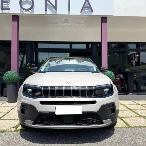 Jeep Avenger 1.2 turbo e-hybrid mhev Summit fwd 110cv edct6 - Immagine 2