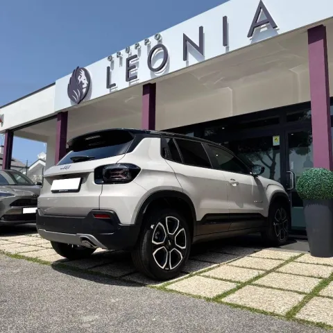 Jeep Avenger 1.2 turbo e-hybrid mhev Summit fwd 110cv edct6 - Immagine 6