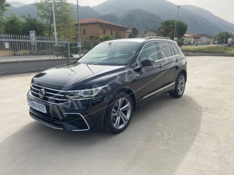 Volkswagen Tiguan 2.0 tdi R-Line 150cv dsg - Immagine 1
