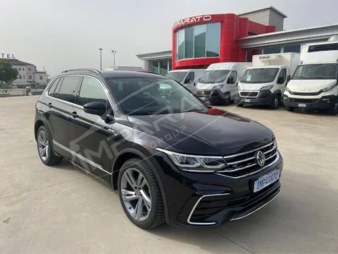 Volkswagen Tiguan 2.0 tdi R-Line 150cv dsg - Immagine 3