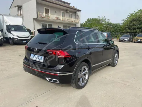 Volkswagen Tiguan 2.0 tdi R-Line 150cv dsg - Immagine 4