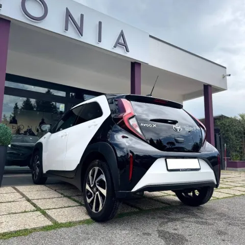Toyota Aygo X 1.0 Trend 72cv - Immagine 4