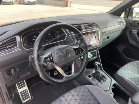 Volkswagen Tiguan 2.0 tdi R-Line 150cv dsg - Immagine 11