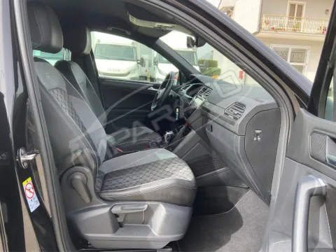 Volkswagen Tiguan 2.0 tdi R-Line 150cv dsg - Immagine 16
