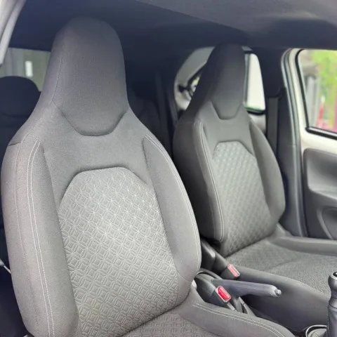 Toyota Aygo X 1.0 Trend 72cv - Immagine 13