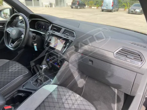 Volkswagen Tiguan 2.0 tdi R-Line 150cv dsg - Immagine 17