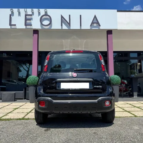 Fiat Panda 1.0 firefly hybrid City Cross s&s 70cv 5p.ti - Immagine 3