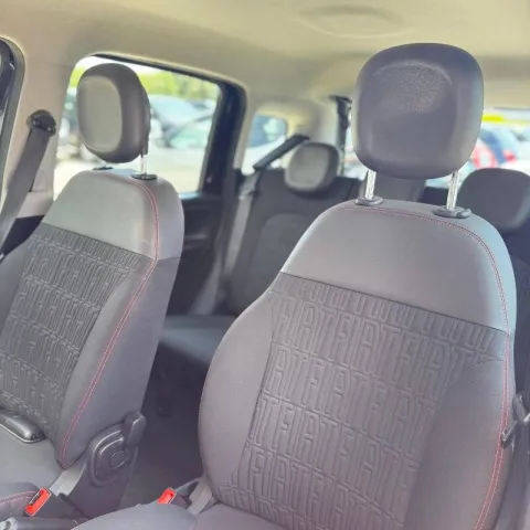 Fiat Panda 1.0 firefly hybrid City Cross s&s 70cv 5p.ti - Immagine 9