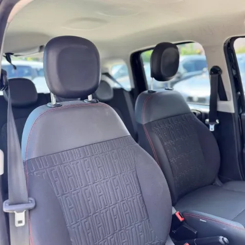 Fiat Panda 1.0 firefly hybrid City Cross s&s 70cv 5p.ti - Immagine 11