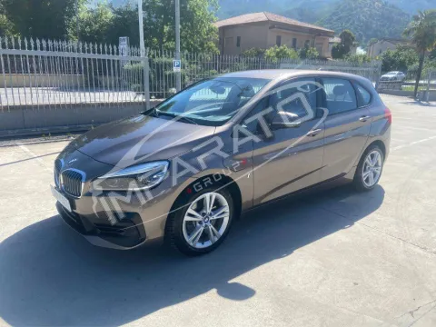 BMW 225xe Active Tourer iPerformance auto - Immagine 1