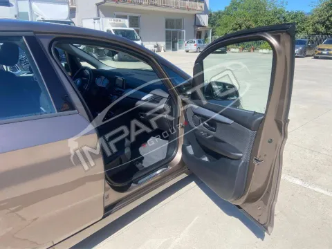 BMW 225xe Active Tourer iPerformance auto - Immagine 15