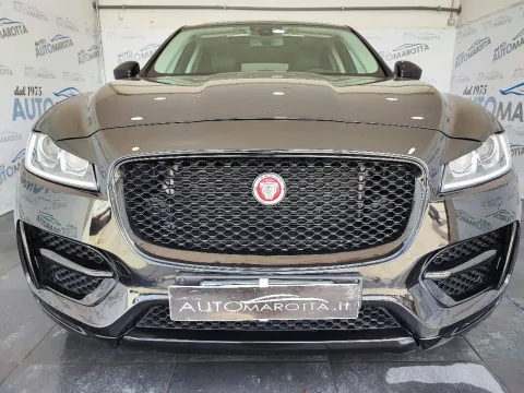 Jaguar F-Pace 2.0d i4 R-Sport 180cv auto my18 - Immagine 5