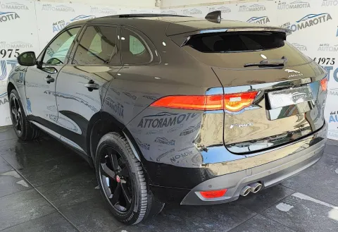 Jaguar F-Pace 2.0d i4 R-Sport 180cv auto my18 - Immagine 8