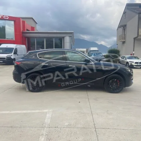 Maserati Levante 3.0 V6 S Granlusso 430cv auto - Immagine 8