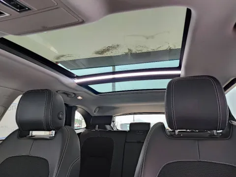 Jaguar F-Pace 2.0d i4 R-Sport 180cv auto my18 - Immagine 11