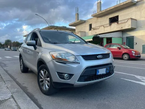 Ford Kuga 2.0 tdci + 4wd 136cv dpf - Immagine 2