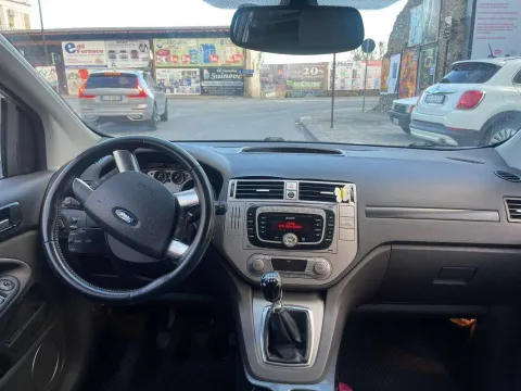 Ford Kuga 2.0 tdci + 4wd 136cv dpf - Immagine 5