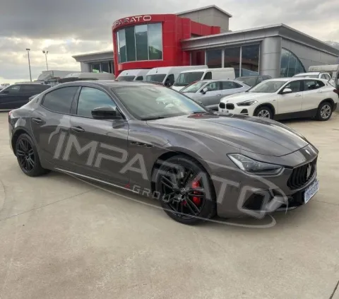 Maserati Ghibli 3.0 V6 Gransport 275cv auto - Immagine 3