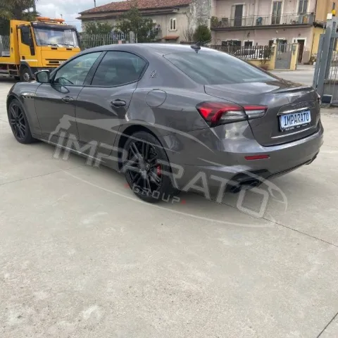 Maserati Ghibli 3.0 V6 Gransport 275cv auto - Immagine 5