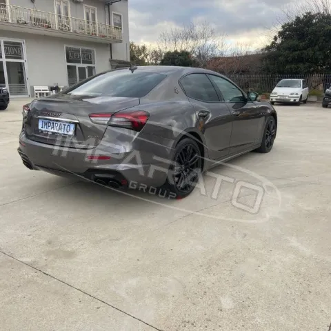 Maserati Ghibli 3.0 V6 Gransport 275cv auto - Immagine 7