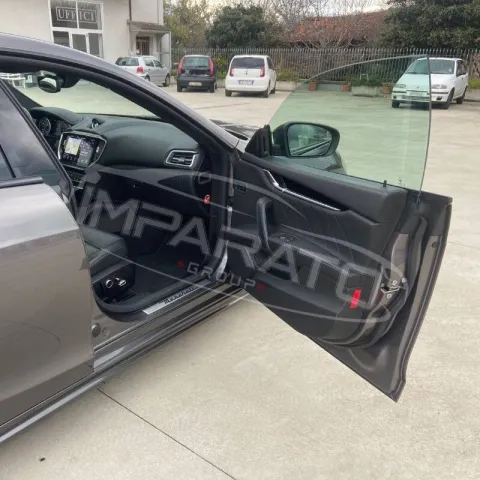 Maserati Ghibli 3.0 V6 Gransport 275cv auto - Immagine 22