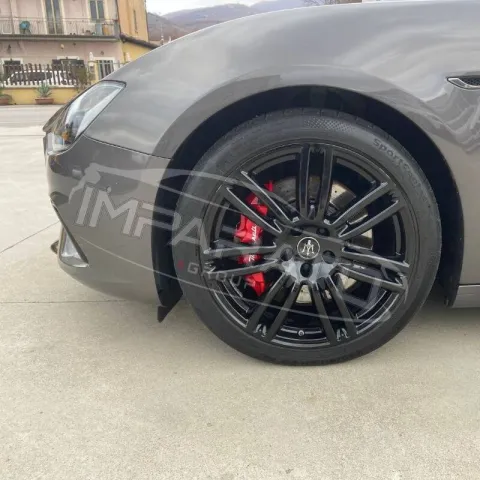 Maserati Ghibli 3.0 V6 Gransport 275cv auto - Immagine 30