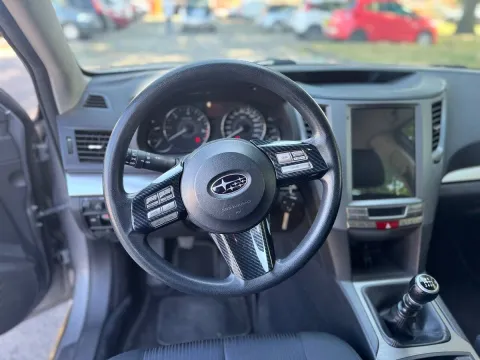 Subaru Legacy SW 2.0d Trend (va) 6mt - Immagine 11