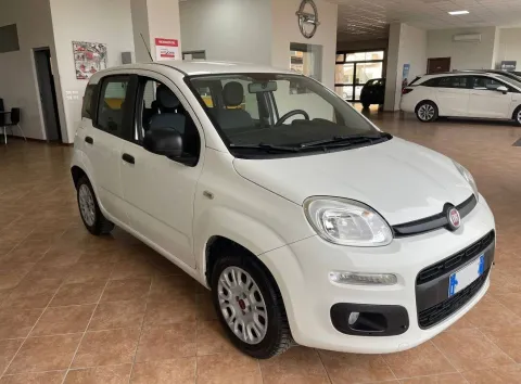 Fiat Panda 1.3 mjt 16v Easy s&s 95cv - Immagine 1