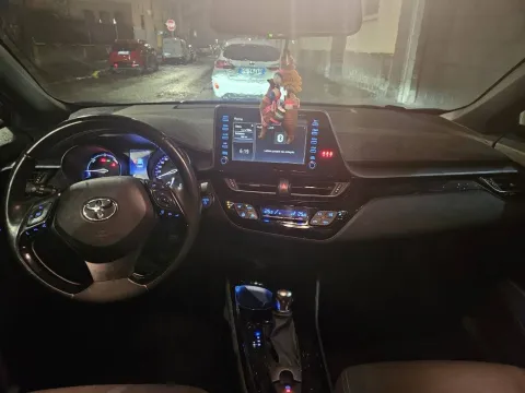 Toyota C-HR 2.0h Trend e-cvt - Immagine 5