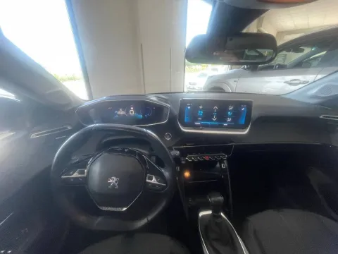 Peugeot 208 1.2 puretech GT Pack s&s 100cv - Immagine 3