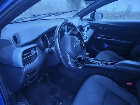 Toyota C-HR 2.0h Trend e-cvt - Immagine 8