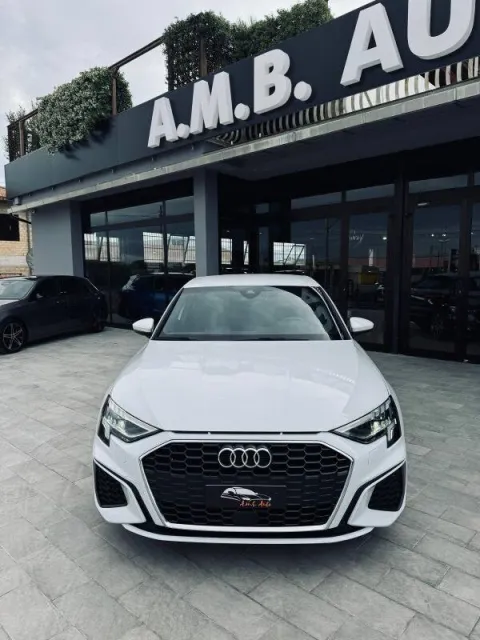 Audi A3 Sportback 35 2.0 tdi S line Edition s-tronic - Immagine 2