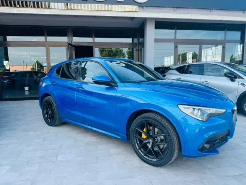 Alfa Romeo Stelvio 2.2 t Veloce Q4 210cv auto - Immagine 3
