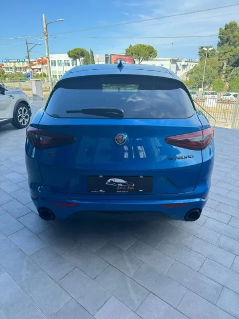 Alfa Romeo Stelvio 2.2 t Veloce Q4 210cv auto - Immagine 5