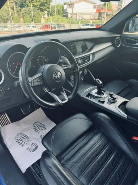 Alfa Romeo Stelvio 2.2 t Veloce Q4 210cv auto - Immagine 7