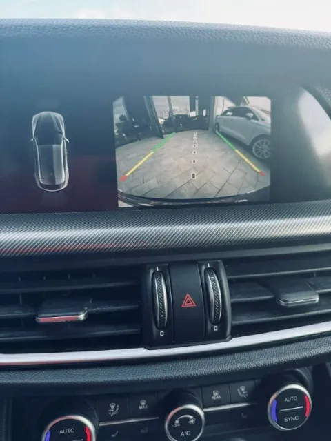 Alfa Romeo Stelvio 2.2 t Veloce Q4 210cv auto - Immagine 10