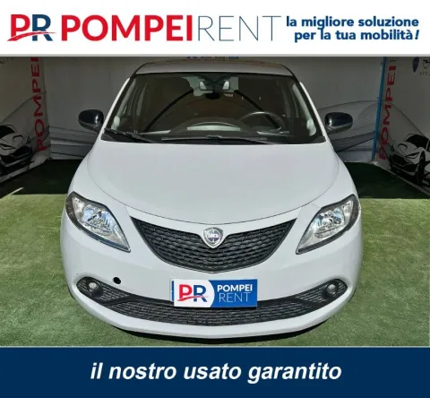 Lancia Ypsilon 1.2 Silver 69cv - Immagine 2