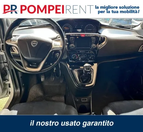 Lancia Ypsilon 1.2 Silver 69cv - Immagine 3