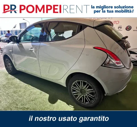 Lancia Ypsilon 1.2 Silver 69cv - Immagine 4