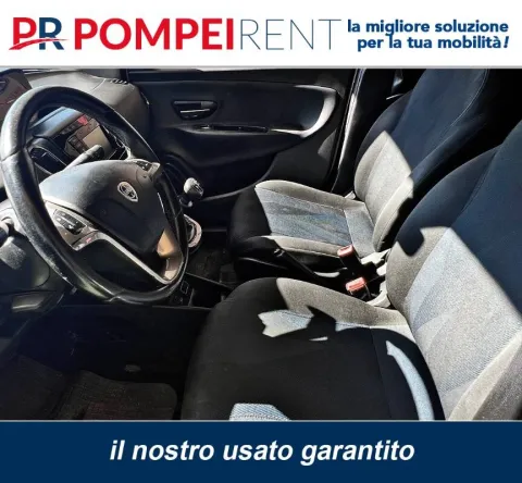 Lancia Ypsilon 1.2 Silver 69cv - Immagine 6