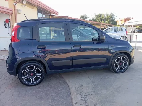 Fiat Panda 1.0 firefly hybrid City Life s&s 70cv 5p.ti - Immagine 4