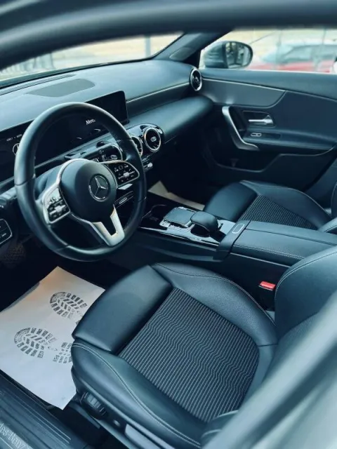Mercedes A 180 Sport auto - Immagine 9